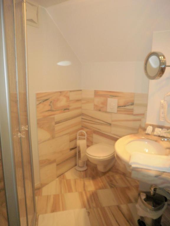 Stadtvilla Auerhahn Vöcklabruck Δωμάτιο φωτογραφία